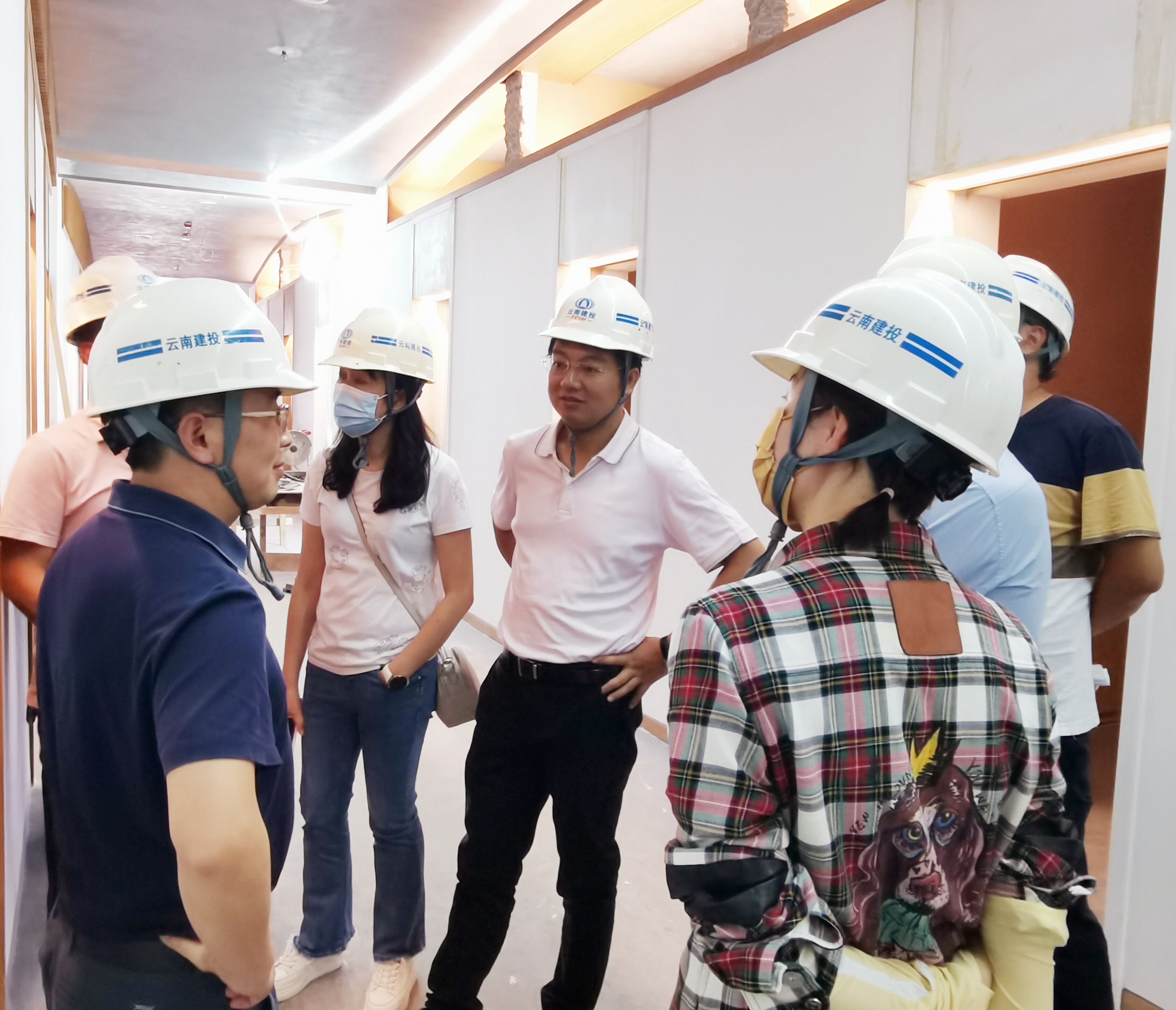 【我為群眾辦實事】萬向遵一行調(diào)研景邁古樹茶小鎮(zhèn)1期A地塊項目